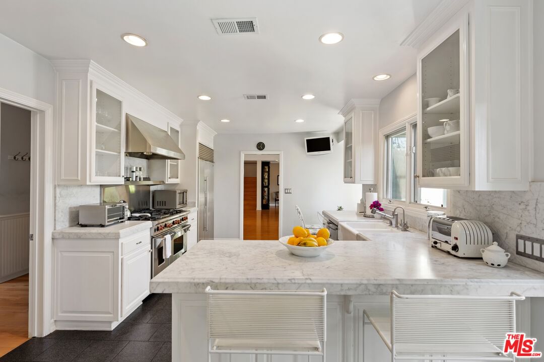 Mulholland photo 11