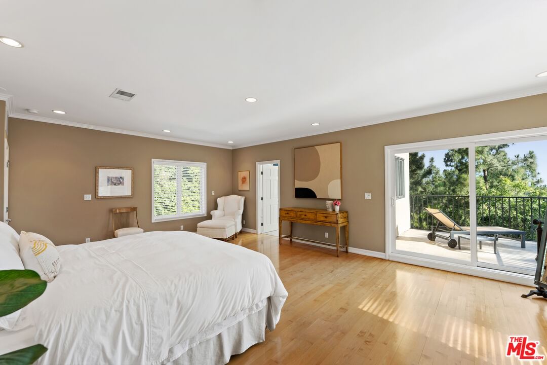 Mulholland photo 14