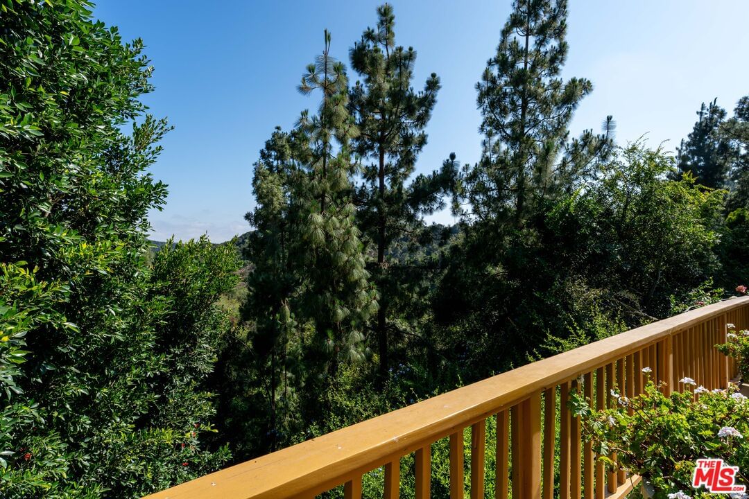 Mulholland photo 30