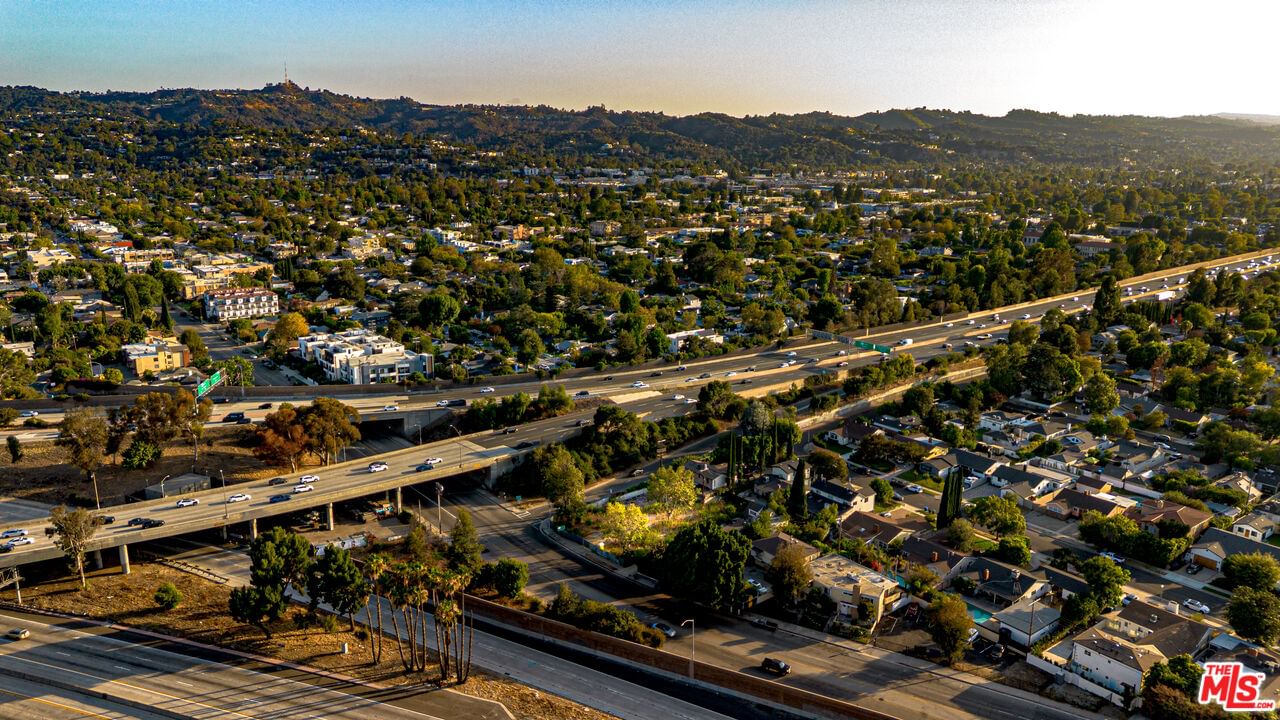 Tujunga photo 8