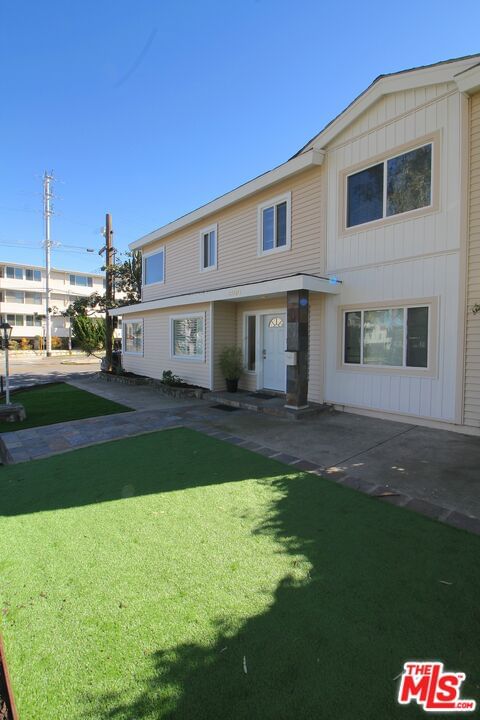 83rd photo 18