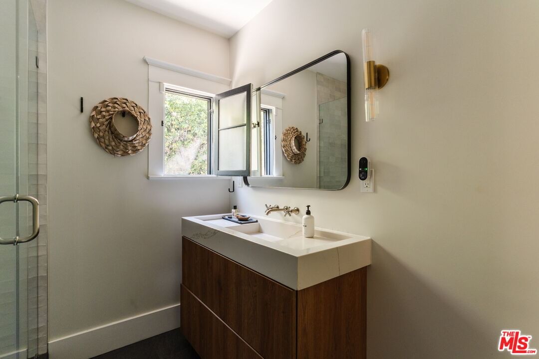 Curson photo 32
