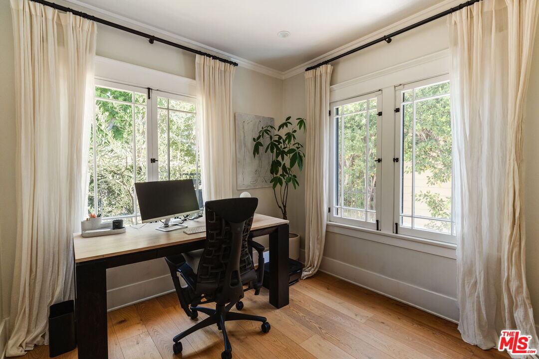 Curson photo 9