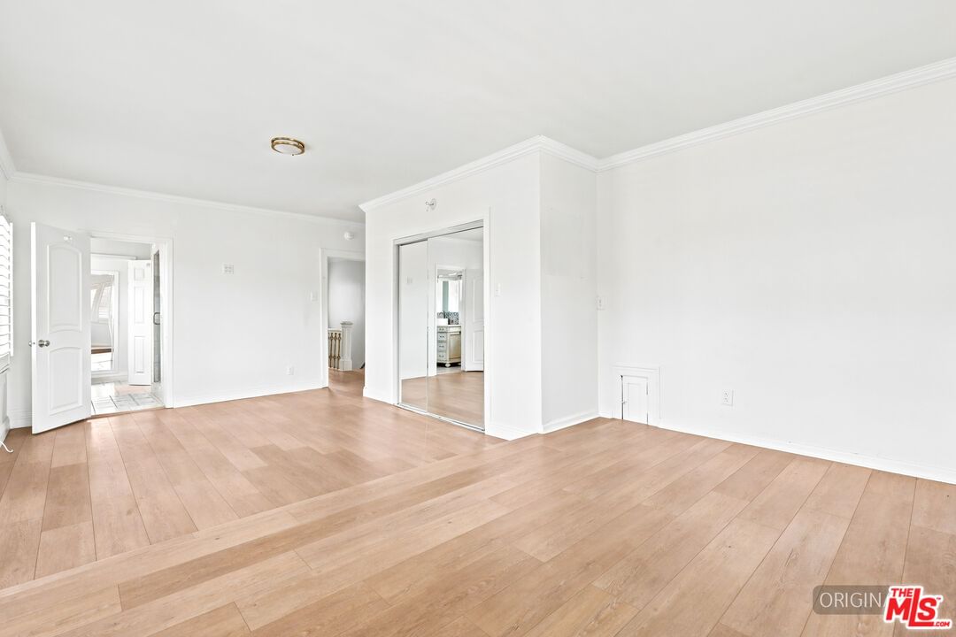 Van Ness photo 28