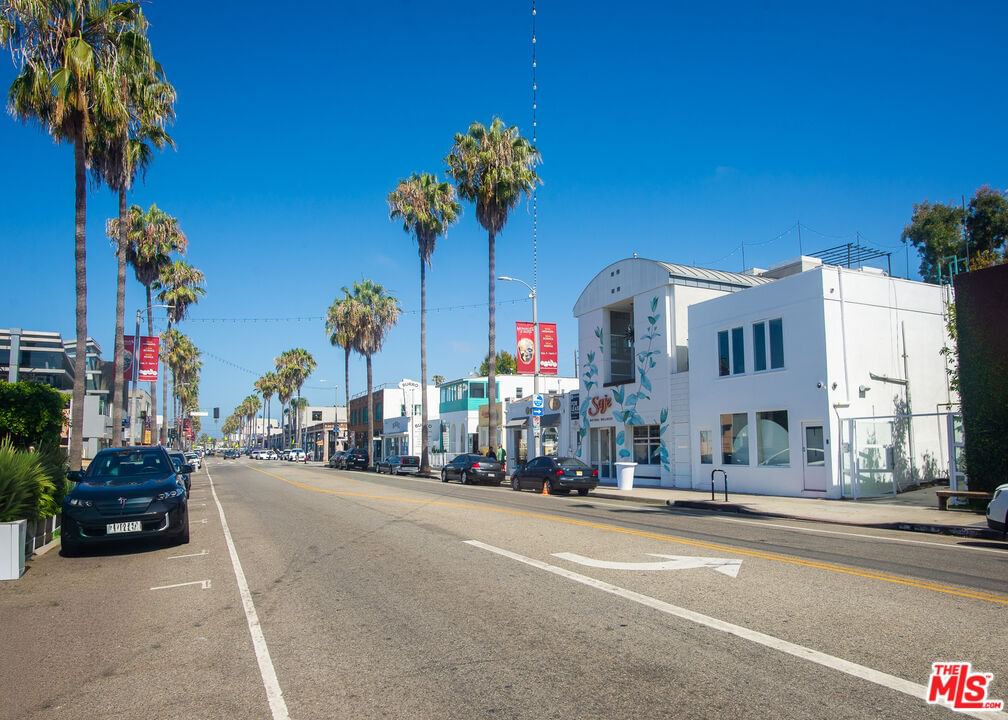Abbot Kinney photo 1