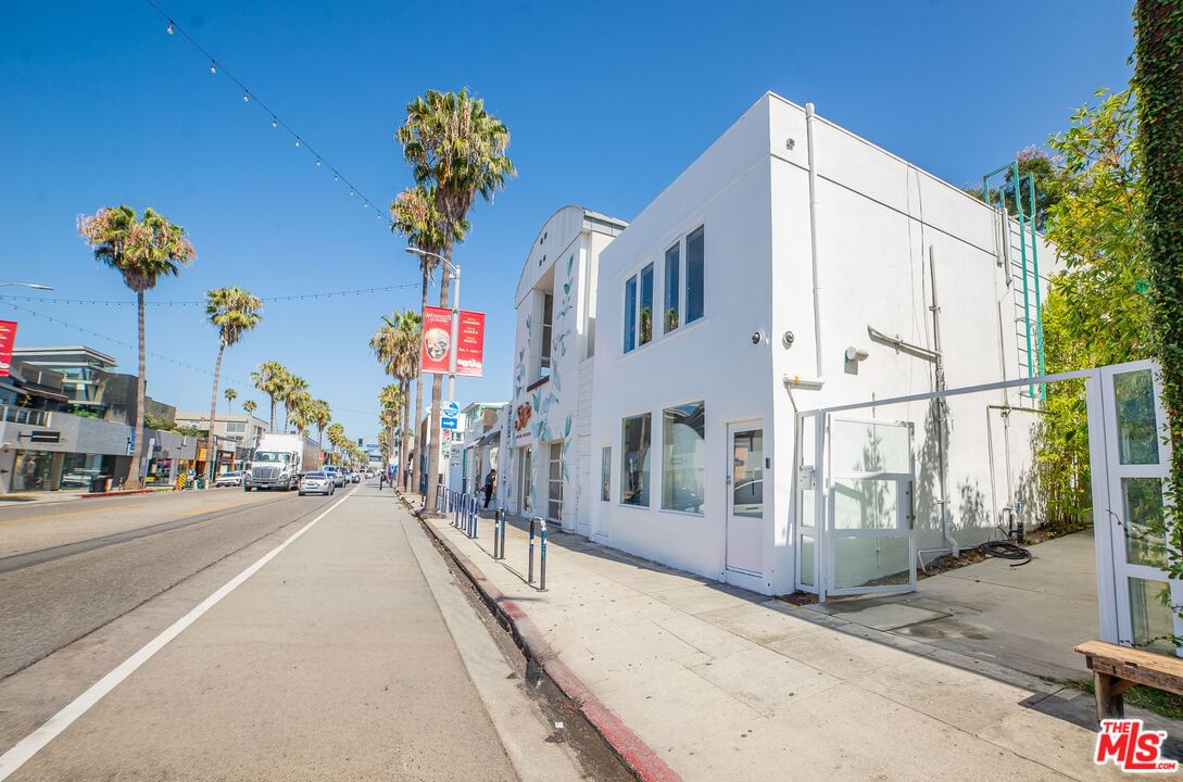 Abbot Kinney photo 25