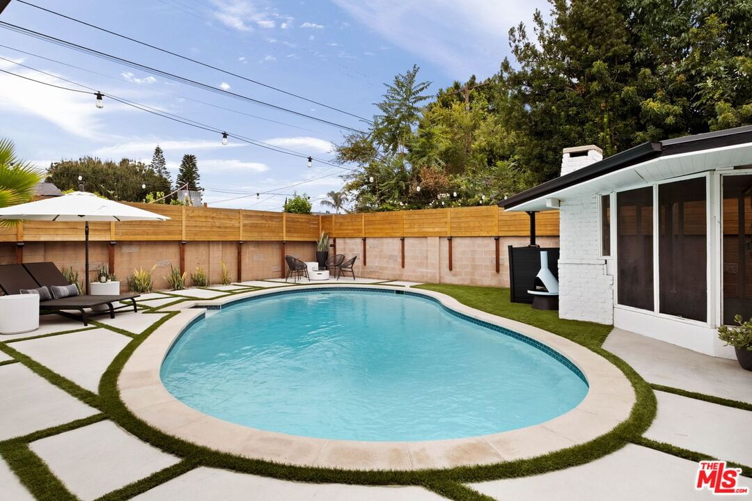 Sylmar photo 19