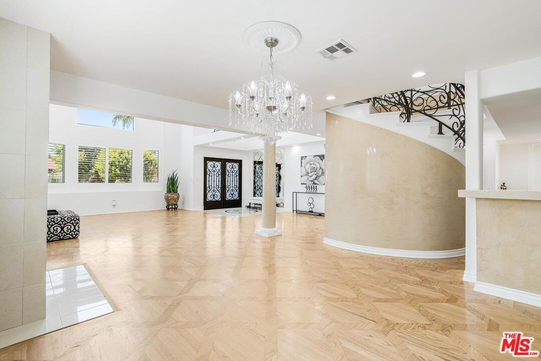 Rosita photo 10