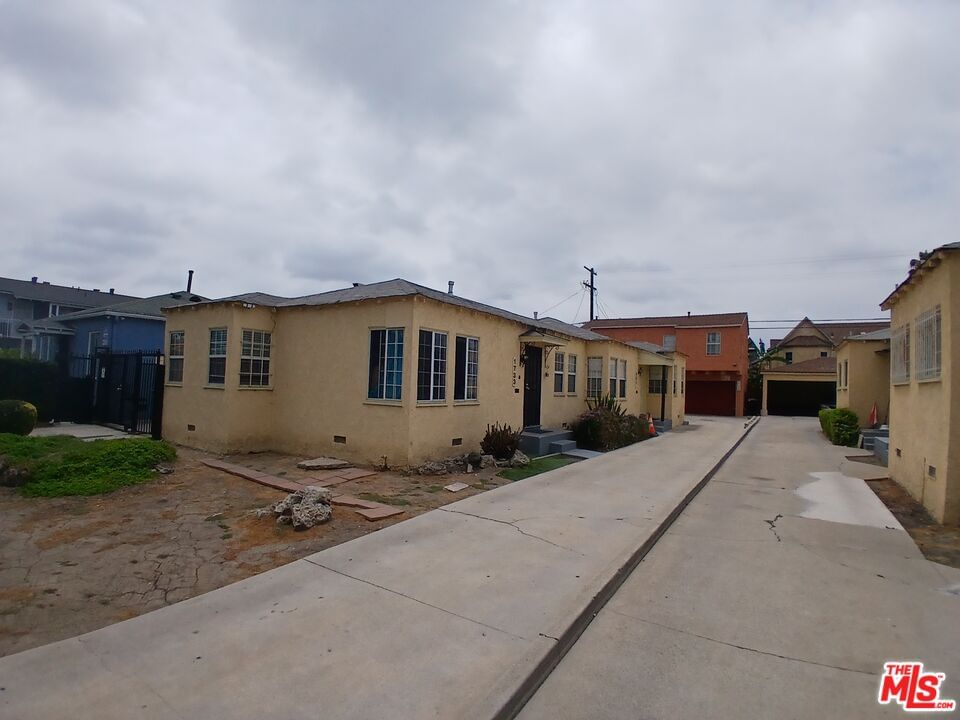 La Brea photo 3