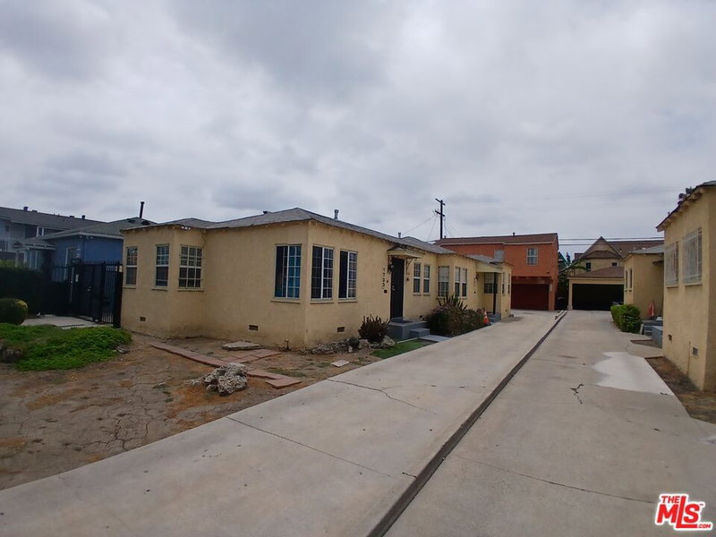 1733 La Brea Ave