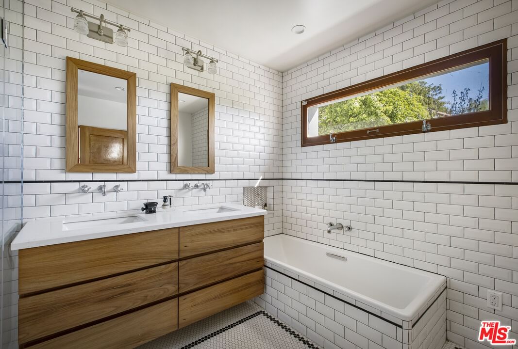 Westshire photo 24