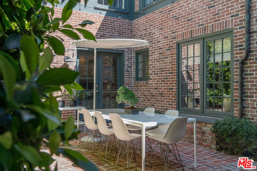 Bronson photo 16