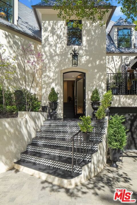 Moraga photo 22