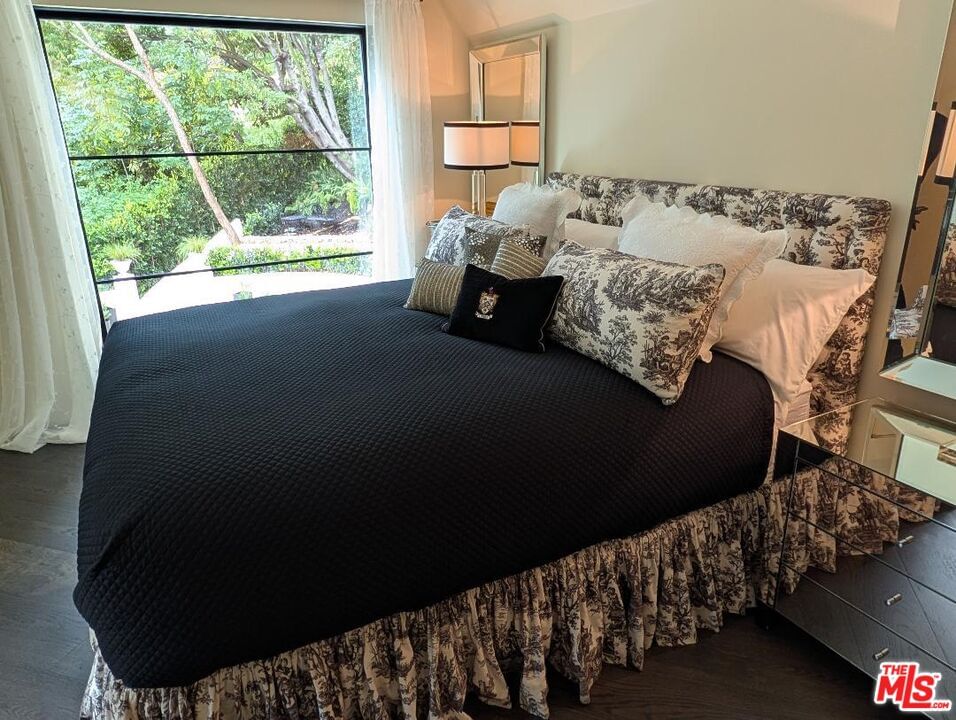 Moraga photo 29