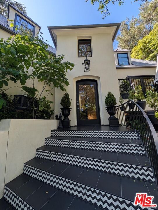 Moraga photo 33