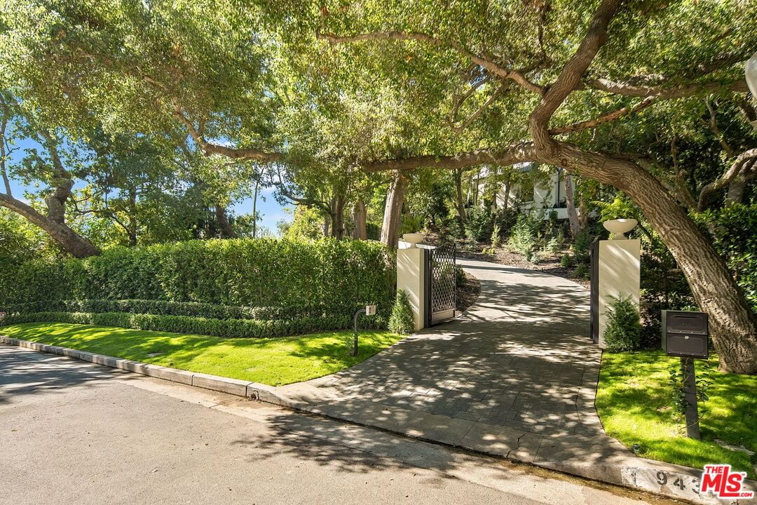 Moraga photo 5
