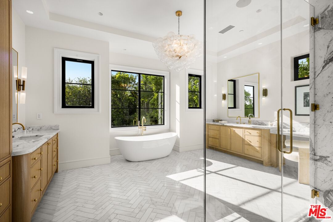 Cliffwood photo 24