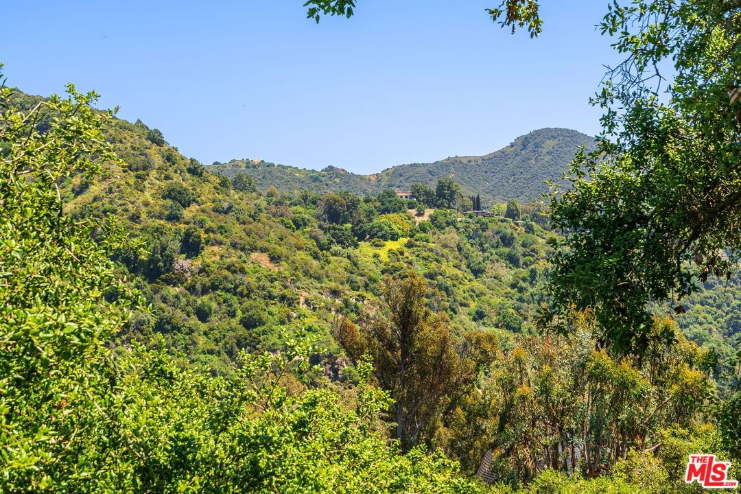 Valley View photo 24