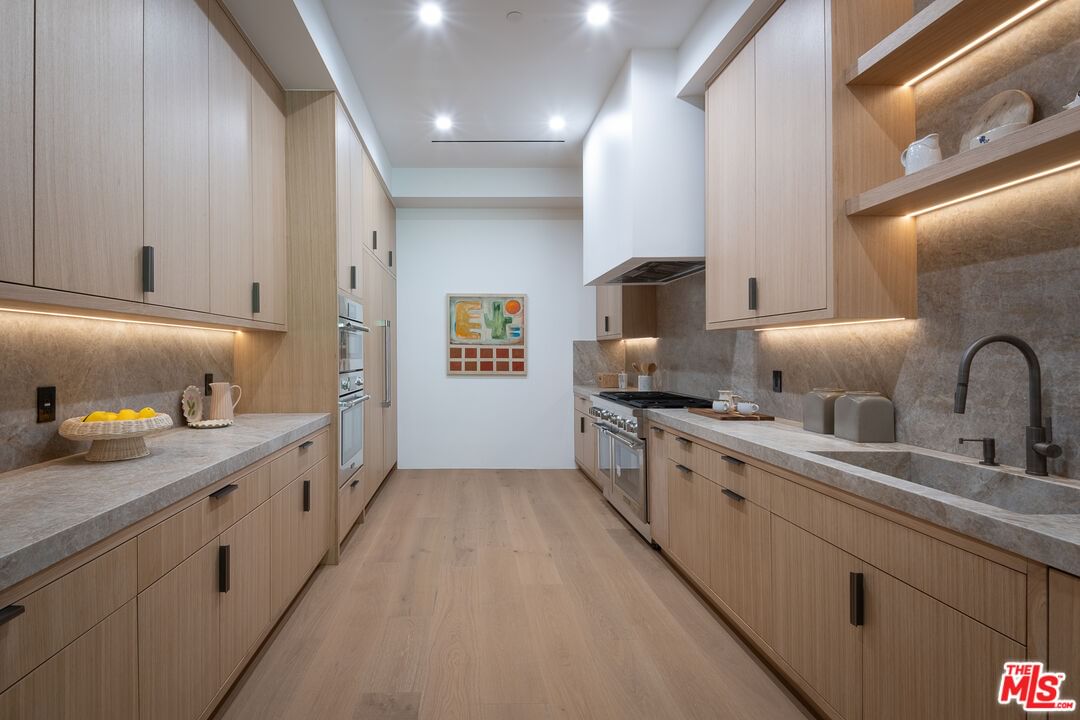 Long Valley photo 33
