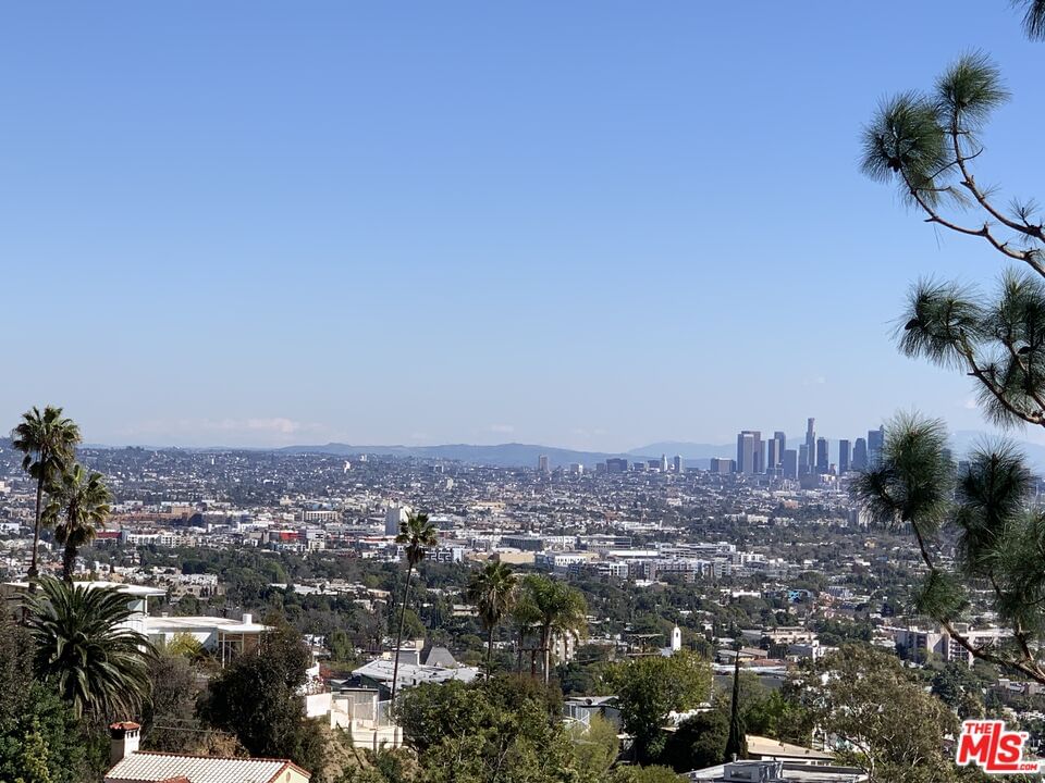 Hollywood photo 18