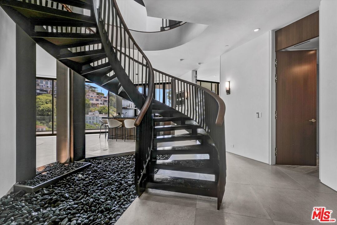 Hollywood photo 41