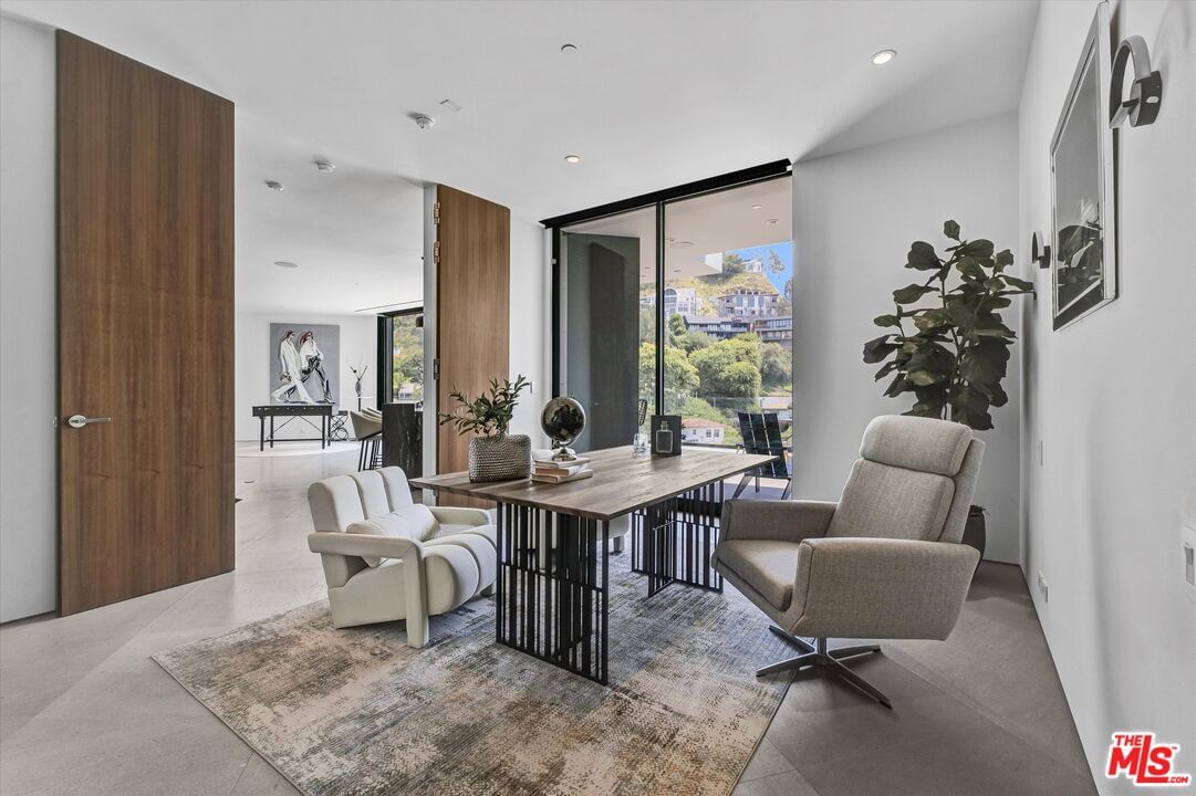 Hollywood photo 45