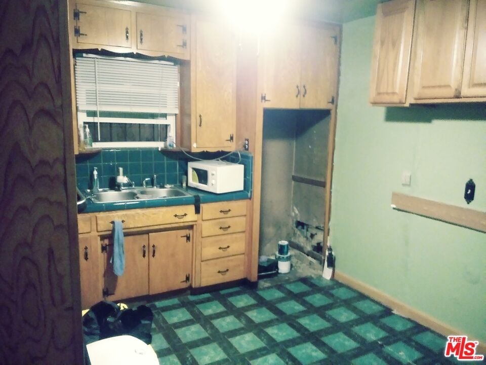 Broadacres photo 13