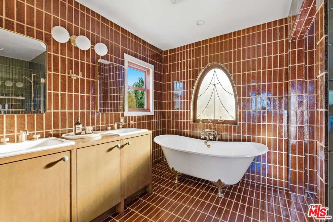 Mar Vista photo 20
