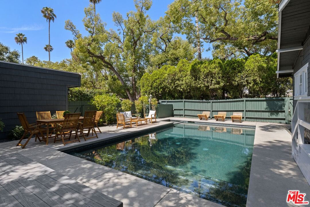 Orange Grove photo 21