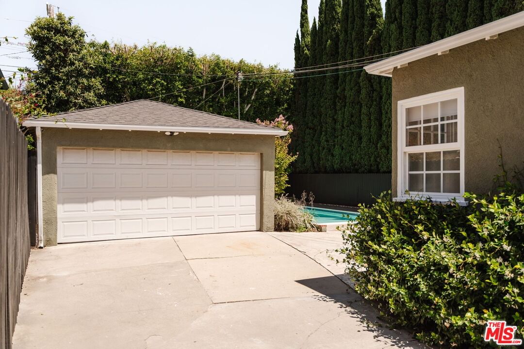 Hoover photo 34