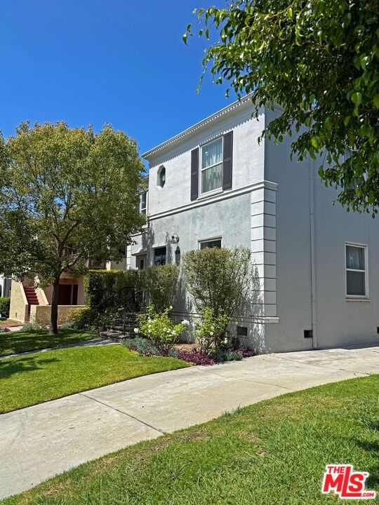 Cloverdale photo 9