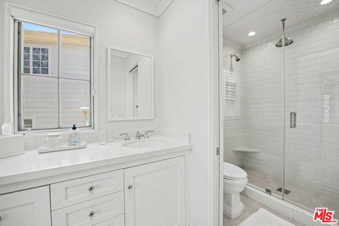 Woodruff photo 38