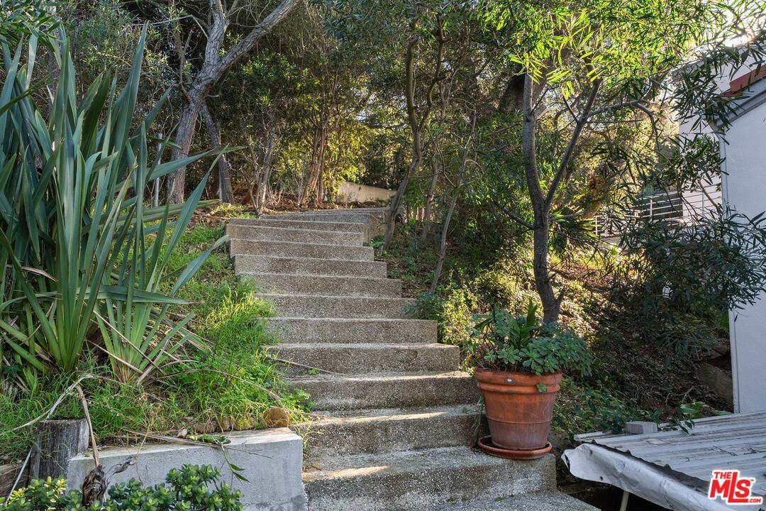 Ingleside photo 37