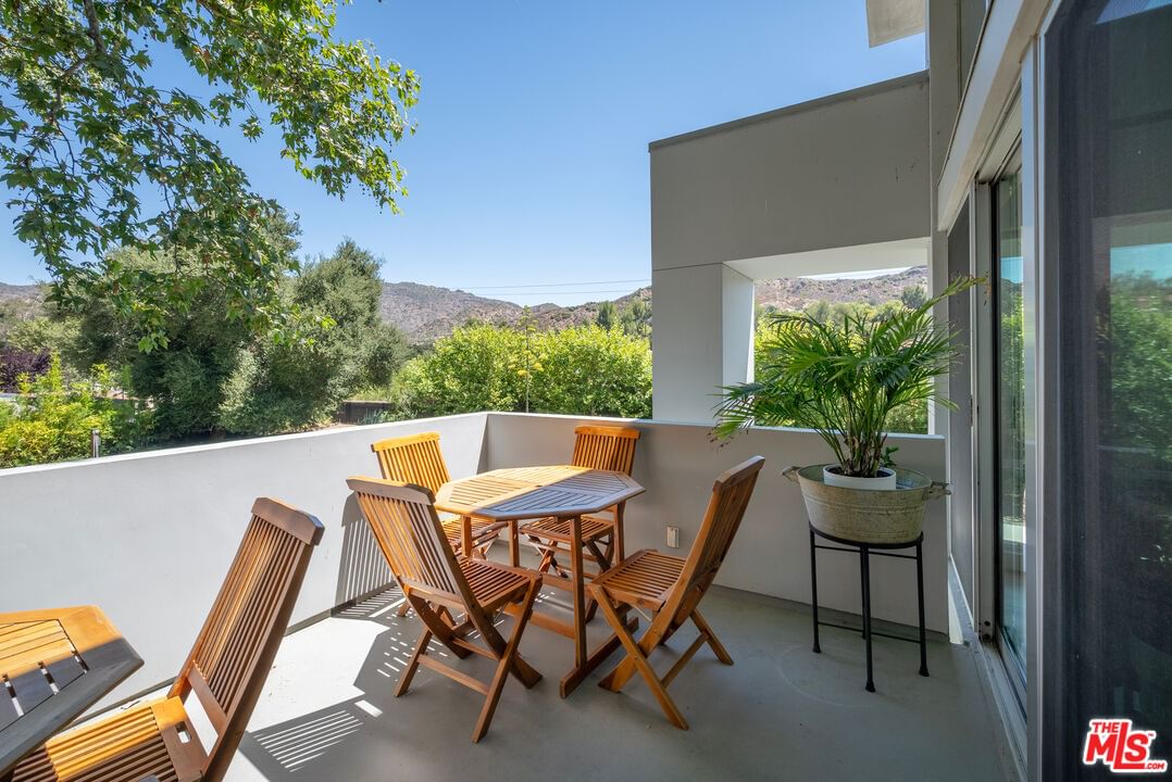 Mulholland photo 14
