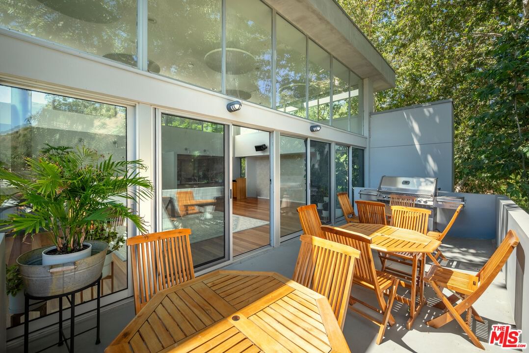 Mulholland photo 15