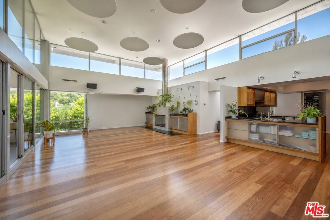 Mulholland photo 16