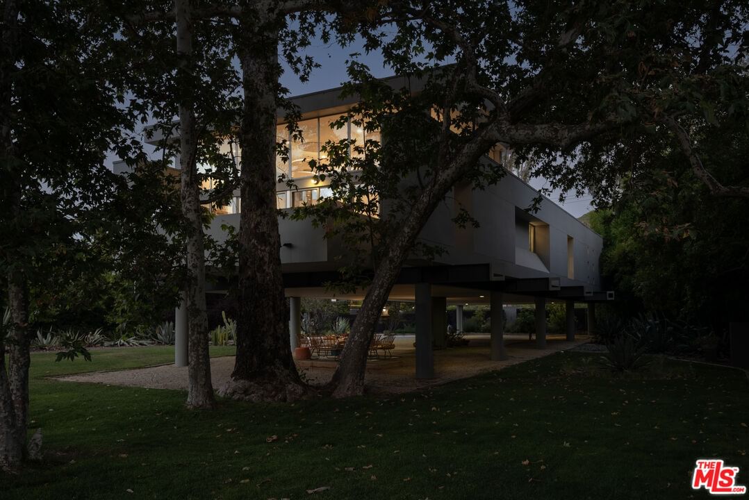 Mulholland photo 47