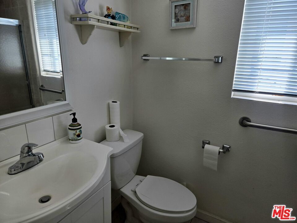 Hallwood photo 14
