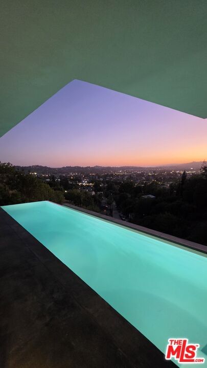 Kinney photo 4