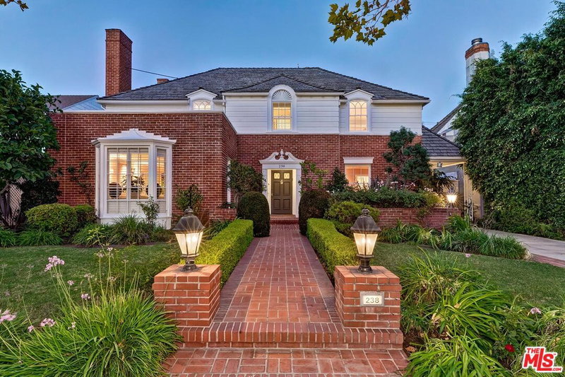 238 McCarty Dr