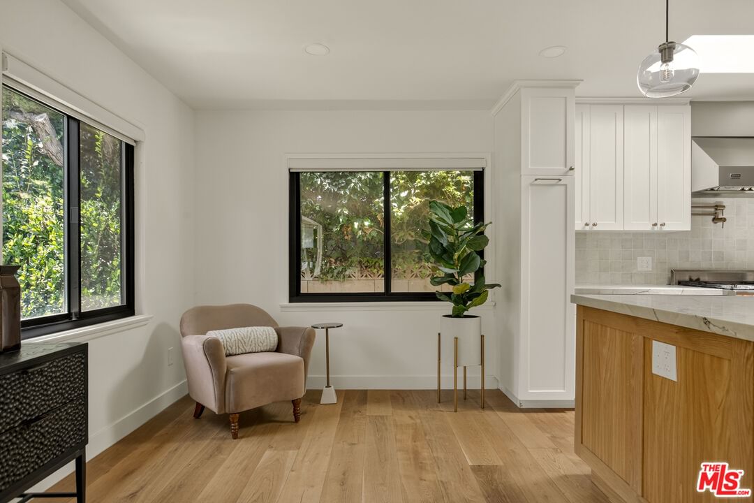 Woodcliff photo 12