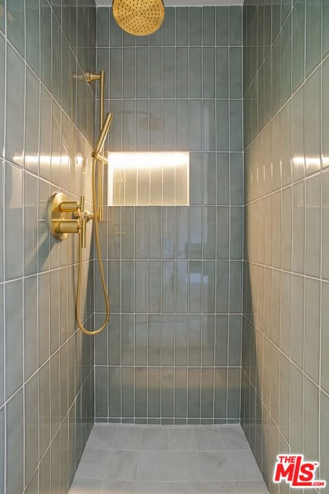 Woodcliff photo 38