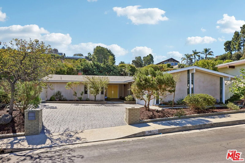 3000 Dona Emilia Dr