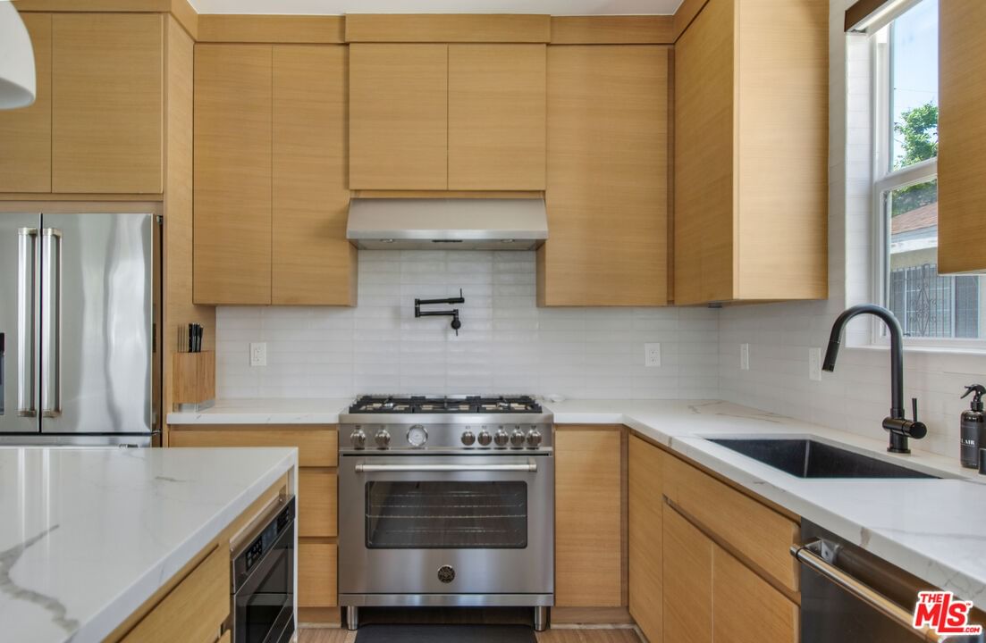 Gramercy photo 13