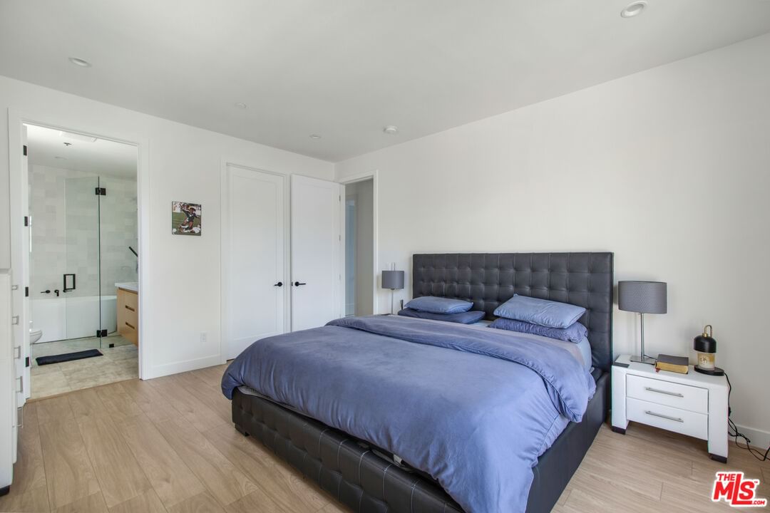 Gramercy photo 20