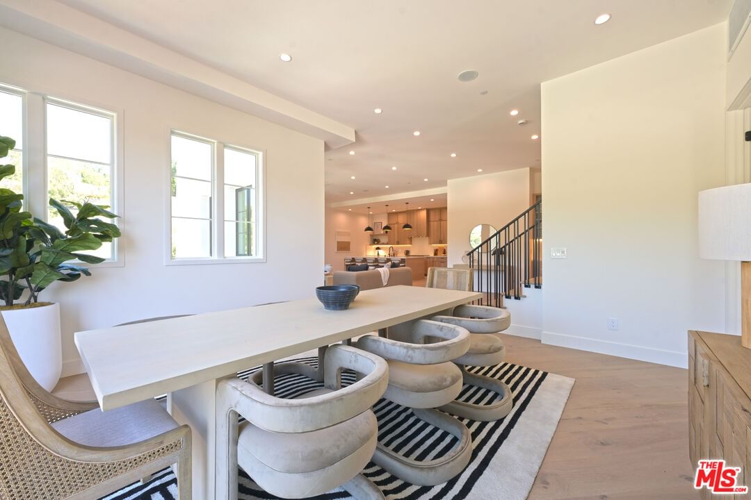Hollyridge photo 16