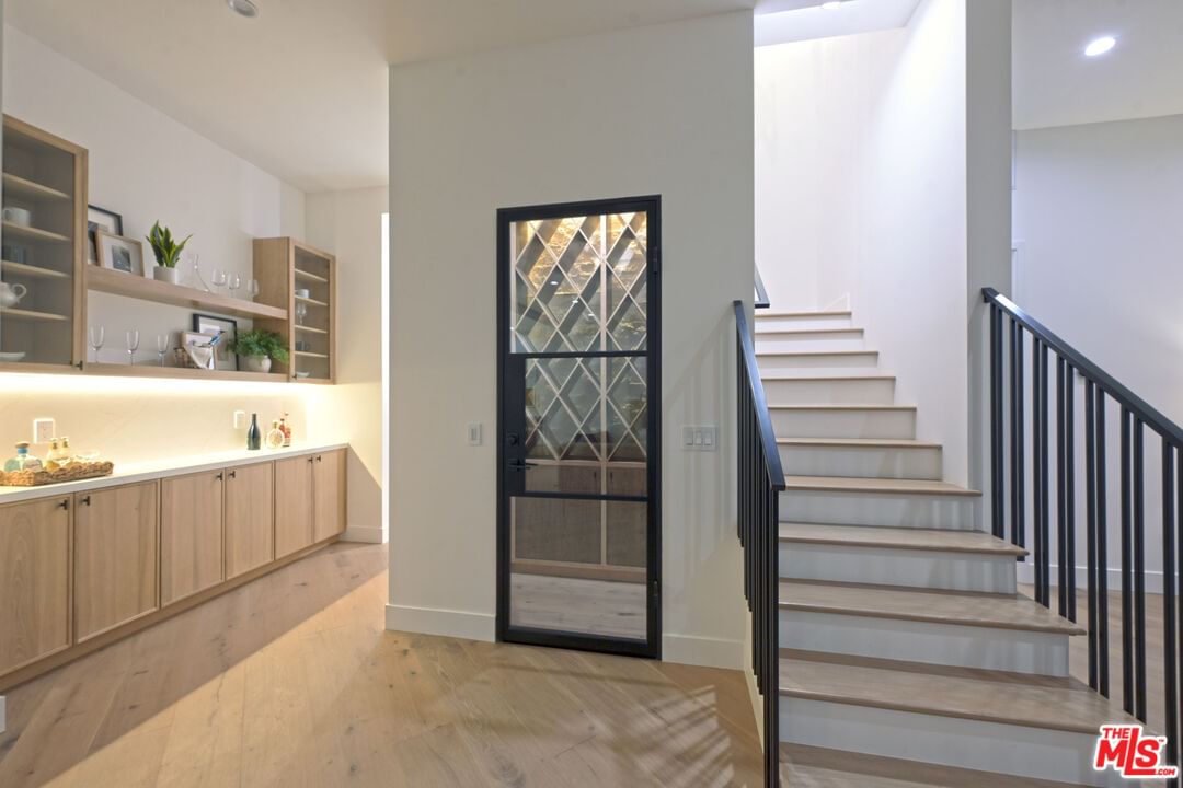 Hollyridge photo 17