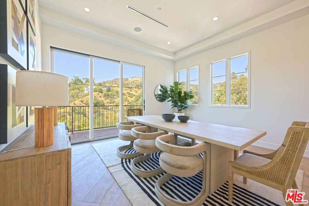 Hollyridge photo 6
