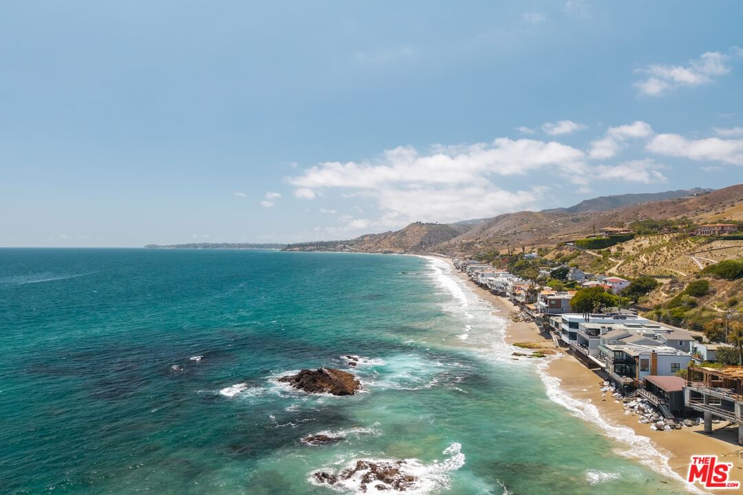 Malibu photo 19