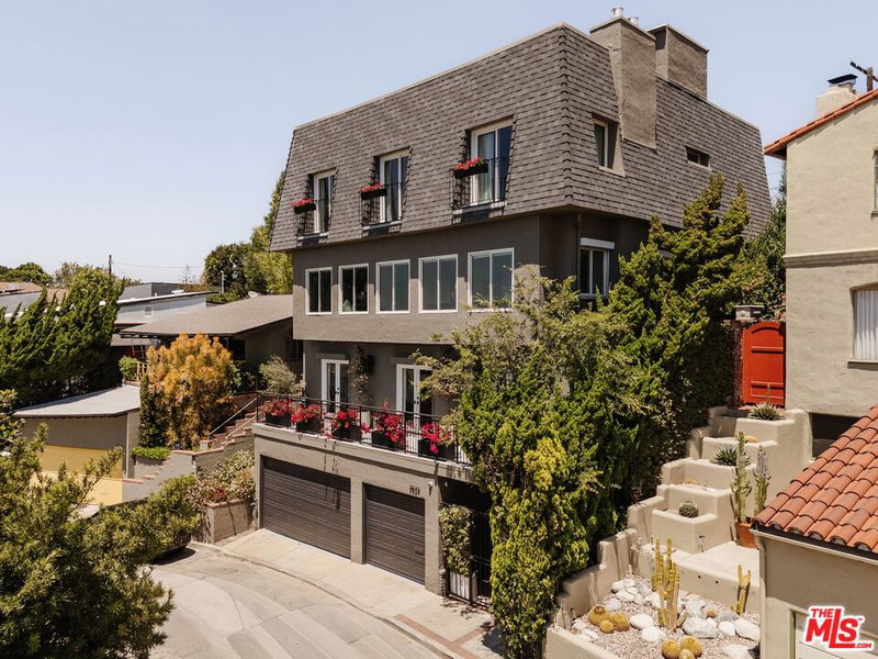 3823 Franklin Ave